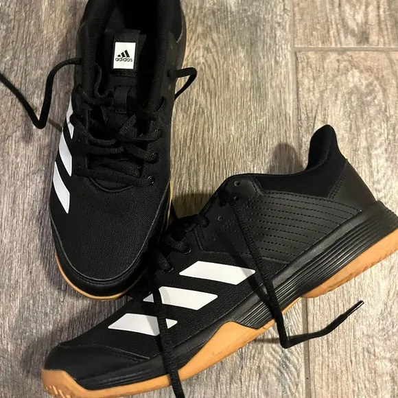 Adidas shoes for men’s, NWOT