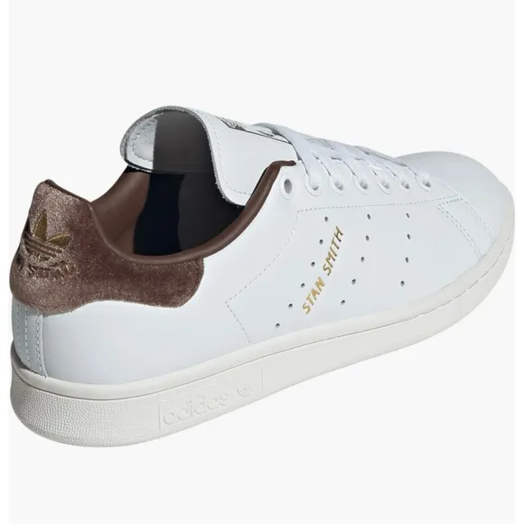 Adidas Stan Smith NWT women’s shoes white brown gold size 8