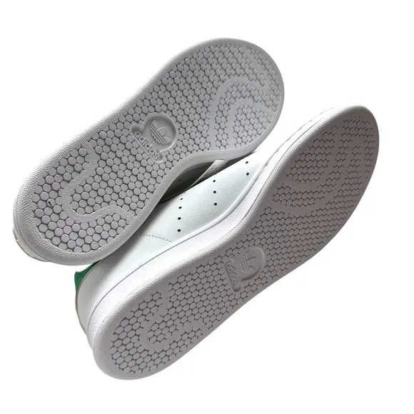 Adidas Stan Smith Sneaker in Cloud White Green Youth Size 6.5 Womens 8.5