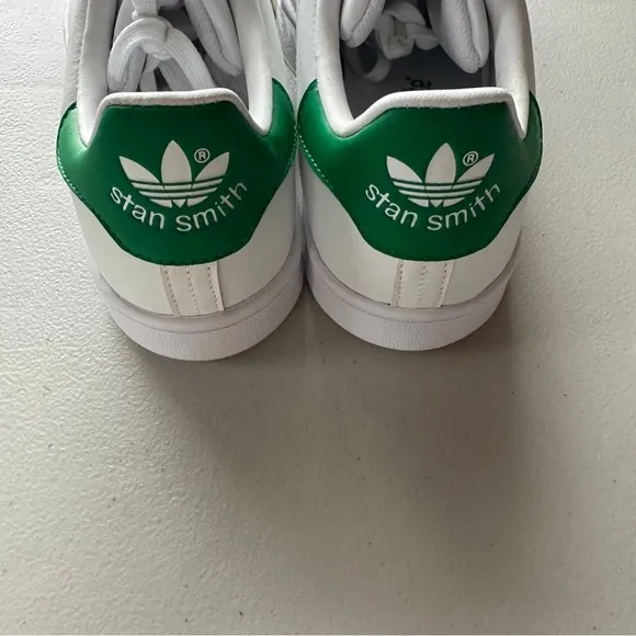 Adidas Stan Smith Sneaker in Cloud White Green Youth Size 6.5 Womens 8.5