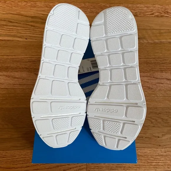 Adidas Swift Run Blue / White Shoes