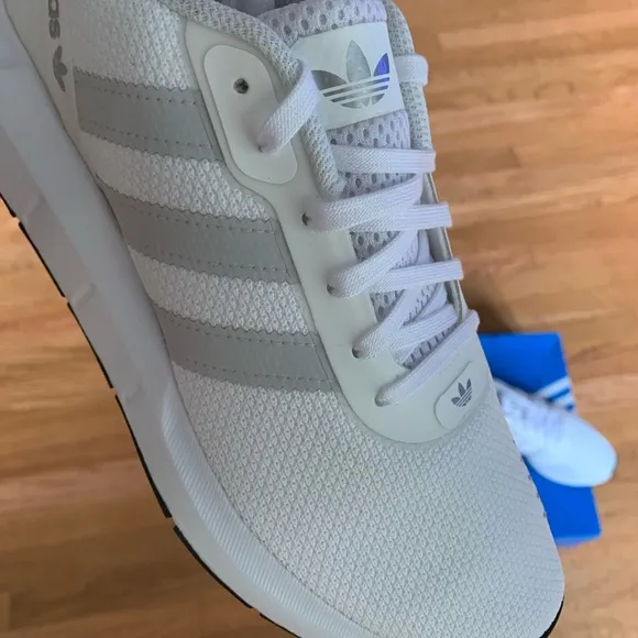 Adidas Swift Run RF Women’s Shoes