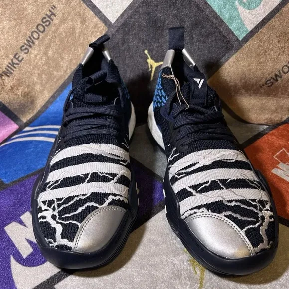 Adidas Trae Young 2 Basketball Shoes Boost in Navy Blue White Size 10 Men’s