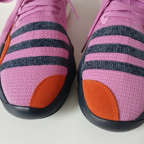 Adidas Trae Young 2 Basketball Unisex Shoes Men's Size 10 / Women's 11