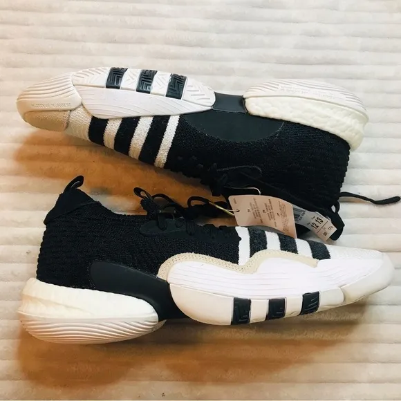 adidas Trae Young 2.0 Basketball Shoes Black White Sneakers Men’s size 12