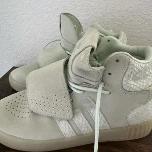 Adidas Tubular Invader Strap Kids pale green Sneaker Shoes Size 5