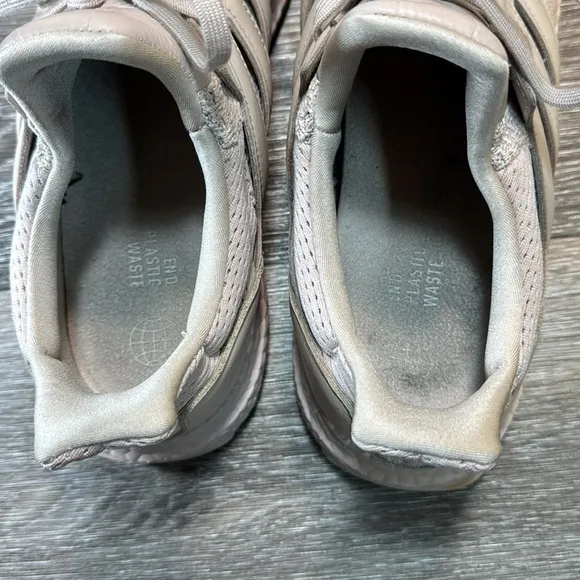 Adidas ultra boost shoes men’s size 11.5