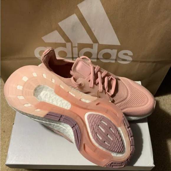 adidas UltraBOOST 22 Wonder Mauve Pink