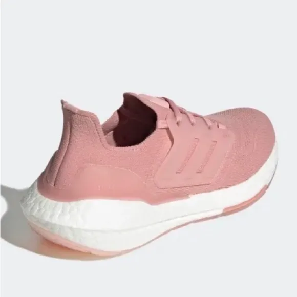 adidas UltraBOOST 22 Wonder Mauve Pink
