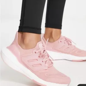 adidas UltraBOOST 22 Wonder Mauve Pink