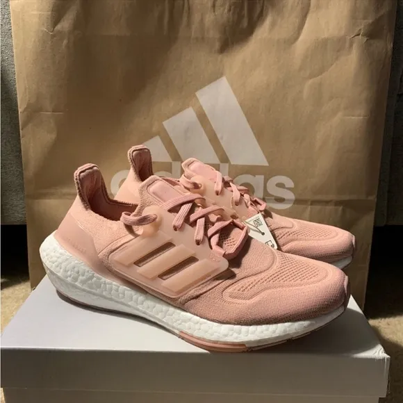 adidas UltraBOOST 22 Wonder Mauve Pink