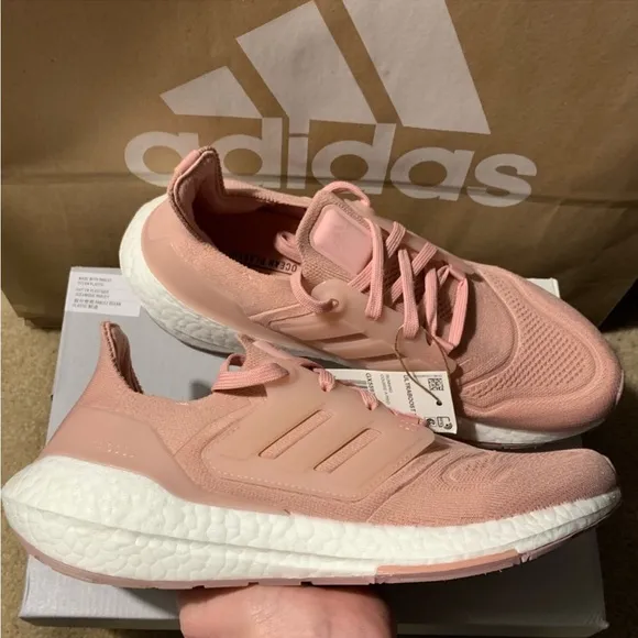 adidas UltraBOOST 22 Wonder Mauve Pink