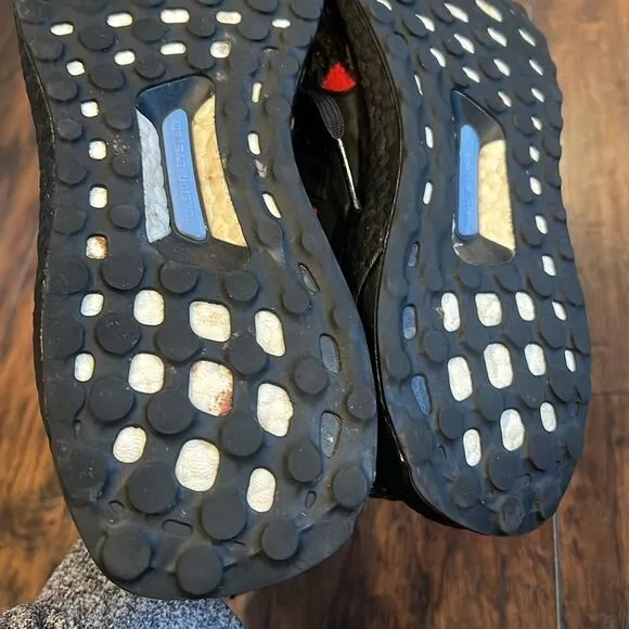 adidas UltraBoost 5.0 DNA  Day 2022 Athletic Shoes size women’s 9.5 hearts print