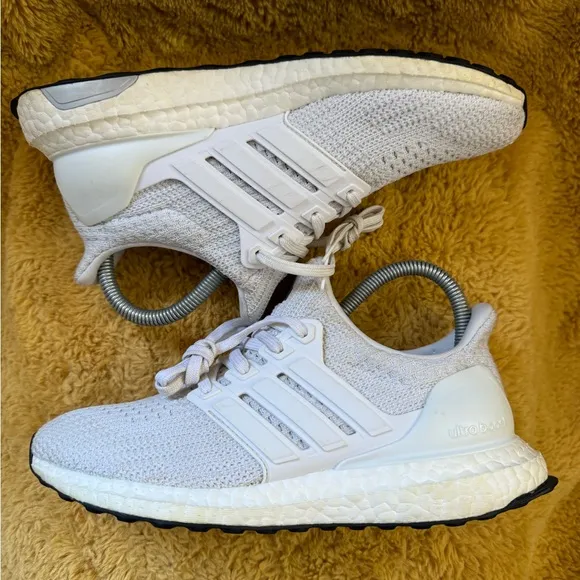Adidas Ultraboost DNA 5.0 Triple White Running Shoes Women’s Size 6