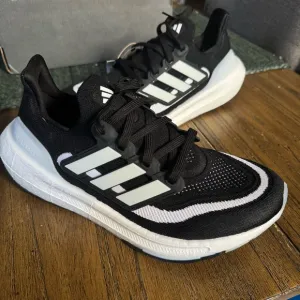 Adidas Ultraboost Light black and white sneaker running shoes
