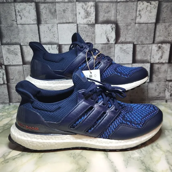 Adidas Ultraboost Spikeless Golf Shoes Unisex. Men's Size 10.5 Women's Size 11.5