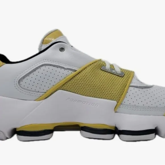 adidas Unisex Agent GIL RESTOMOD Basketball Mens Shoes size10.5 new