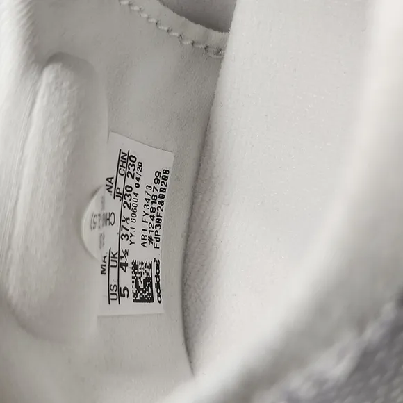 adidas Unisex Ultraboost Summer.RDY Shoes,  White/black