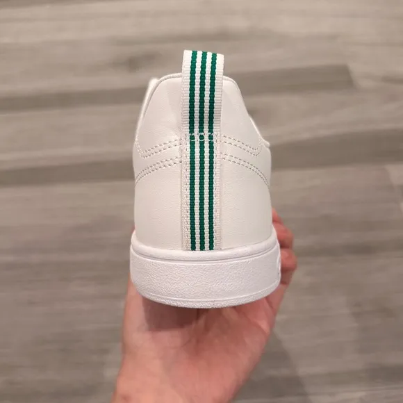 Adidas VS Advantage CL white tennis shoes sneakers