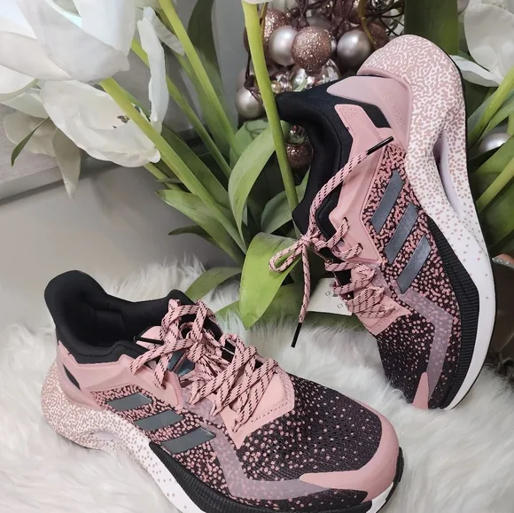 Adidas Women ALPHATORSION 2.0 SHOESSize8.5 new