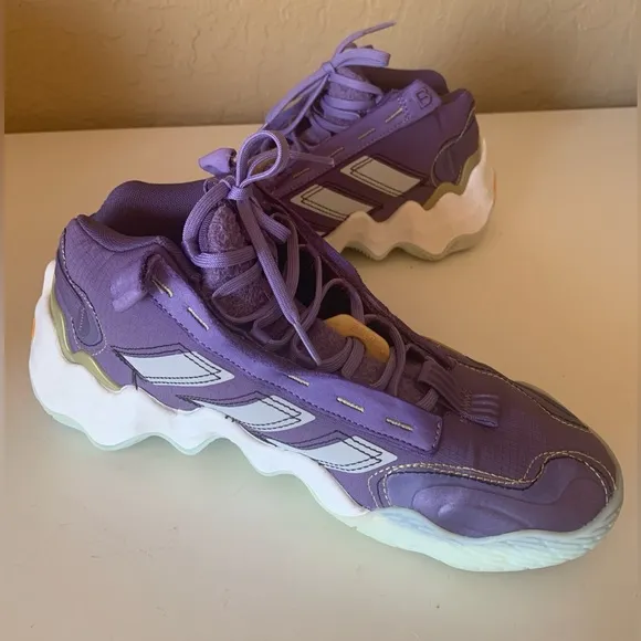 Adidas Women’s Exhibit B Candace Parker Mid Basketball Shoes