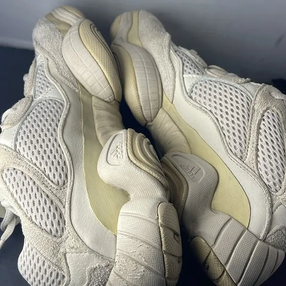 Adidas Yeezy 500 Shoes Size Women’s size 7.5 Men’s 6