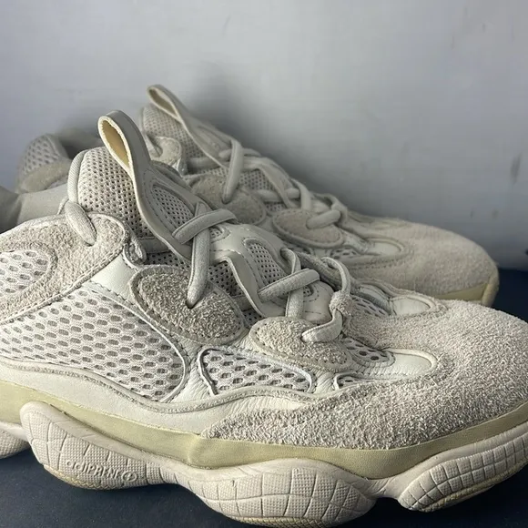 Adidas Yeezy 500 Shoes Size Women’s size 7.5 Men’s 6