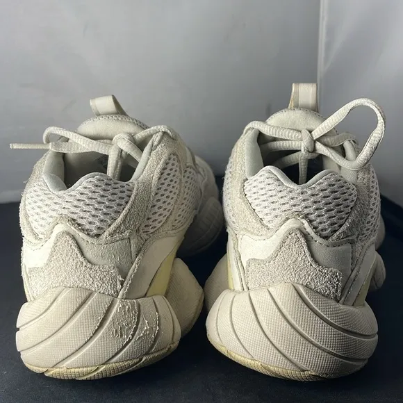 Adidas Yeezy 500 Shoes Size Women’s size 7.5 Men’s 6