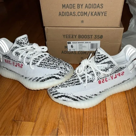 Adidas Yeezy Boost 350 V2 Zebra Men’s Shoes NEW