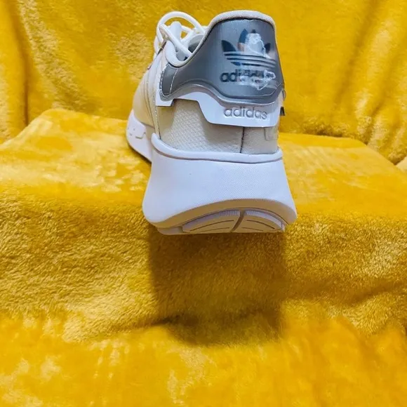 Adidas yeezy style shoes Sneakers