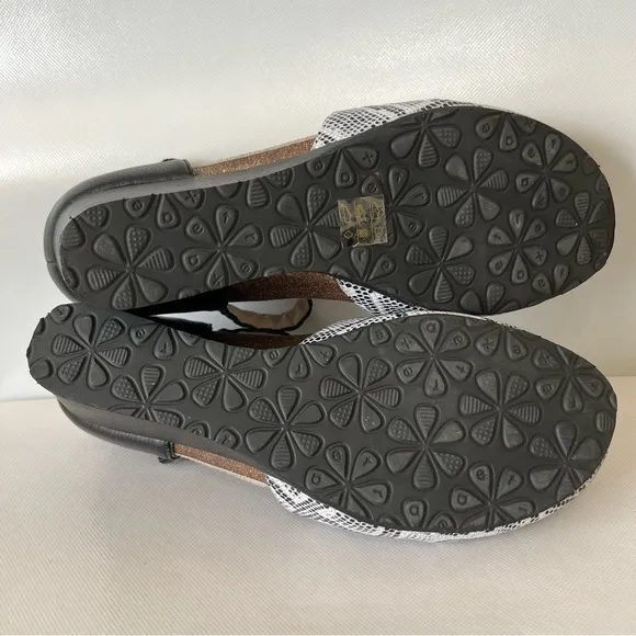 Aetrex Mia Leather Wedge Snake Print Black Mary Jane Shoes