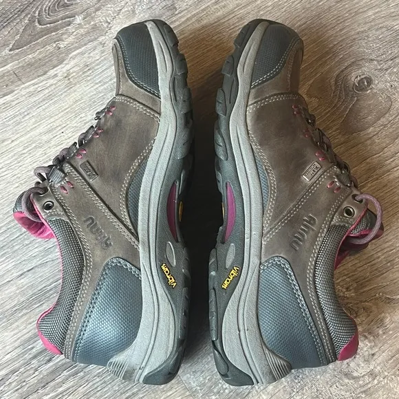 Ahnu Montara III Low Waterproof Hiking Shoes Brown Leather Womens 7 UK 5 EU 38
