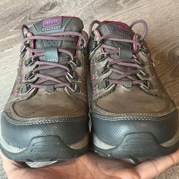 Ahnu Montara III Low Waterproof Hiking Shoes Brown Leather Womens 7 UK 5 EU 38