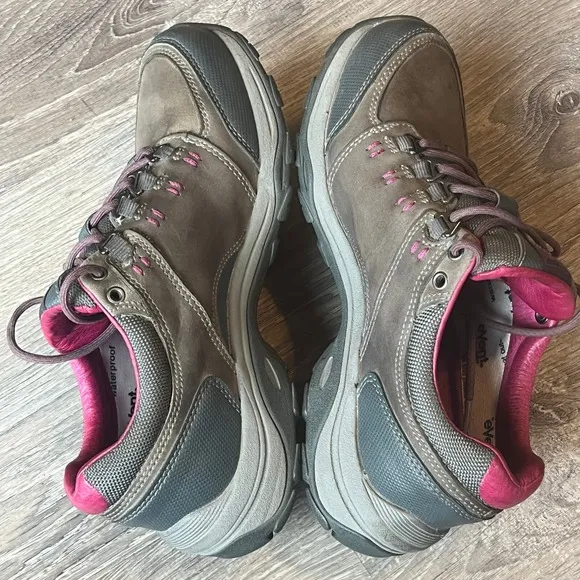 Ahnu Montara III Low Waterproof Hiking Shoes Brown Leather Womens 7 UK 5 EU 38