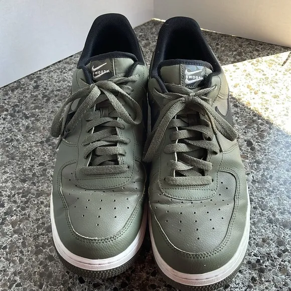 Air Force 1’s double swoosh men’s 12.5 green black and white shoes CT2300-300