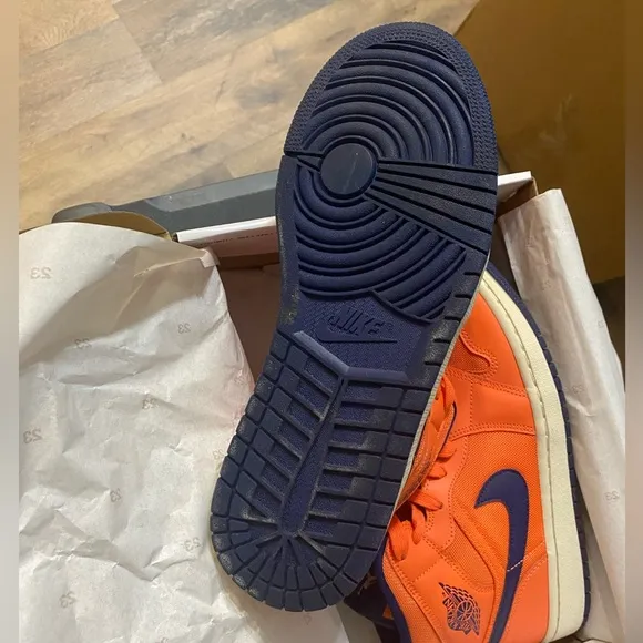 Air Jordan 1 Mid Orange/Navy Size 10.5 Shoes CD7240-804 with Box