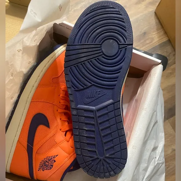 Air Jordan 1 Mid Orange/Navy Size 10.5 Shoes CD7240-804 with Box