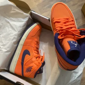 Air Jordan 1 Mid Orange/Navy Size 10.5 Shoes CD7240-804 with Box