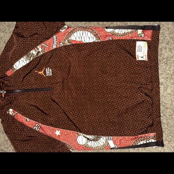 Air Jordan Men’s Masion Château Rouge Woven Jacket