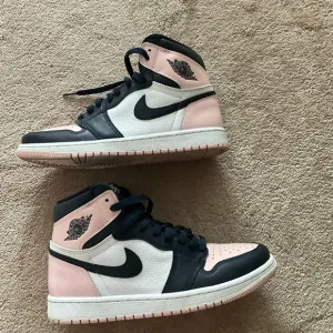 Air jordan Retro High OG Bubble Gum Atmosphere Size 9