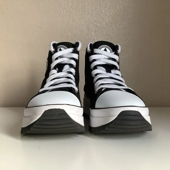 Airwalk Women’s Shoes Size 8 1/2 M