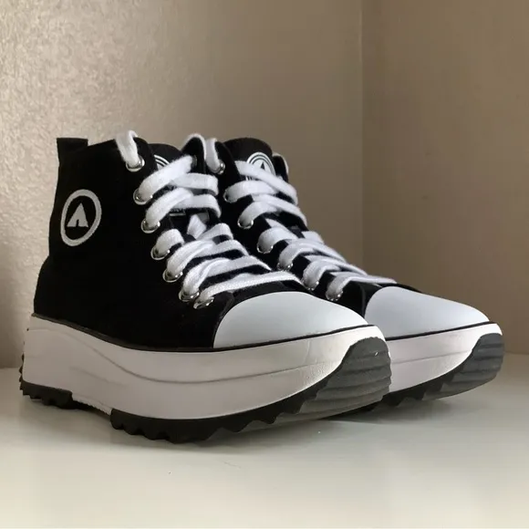 Airwalk Women’s Shoes Size 8 1/2 M