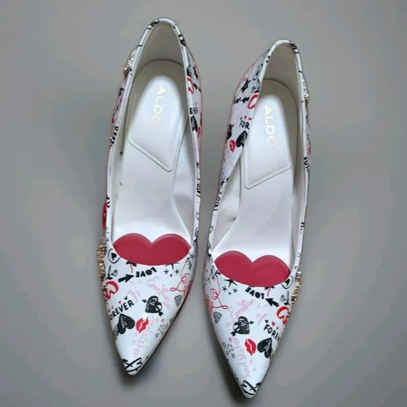ALDO Stessy 2.0 Stiletto Pump 3.75&quot; Heel Pillow Walk Hearts Lips Love Sz 8.5 EUC