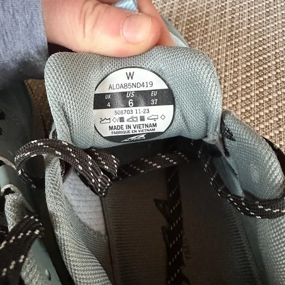 Altra Lone Peak 8