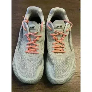 Altra Women's Torin 5 Road Running Shoes Gray/Coral Size 12 US