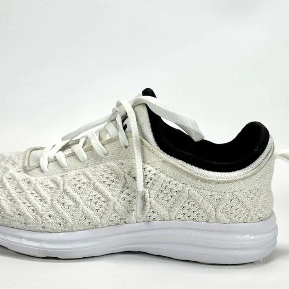 APL Techloom Phantom Women’s Running Shoes