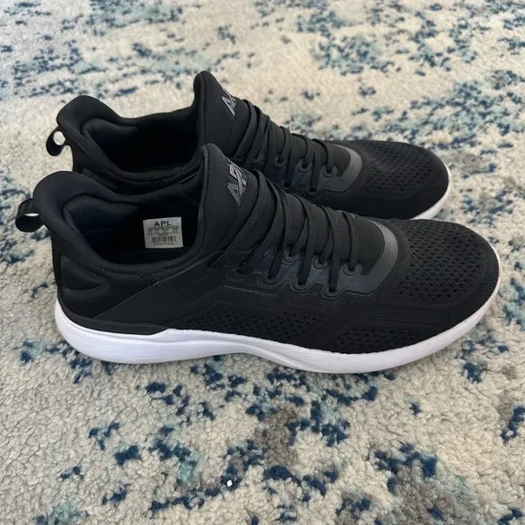 APL Techloom Tracer Men’s Shoes Size 9.5