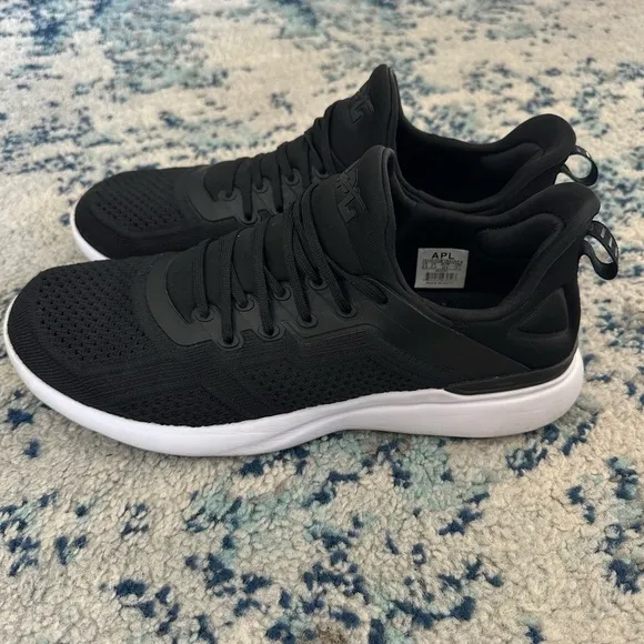 APL Techloom Tracer Men’s Shoes Size 9.5