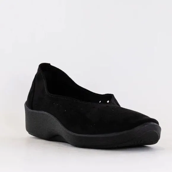 ARCOPEDICO Women’s Cezanne H07/4366 in Black in the Size 40/9 US Size