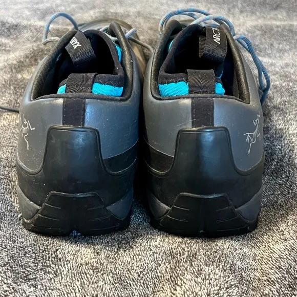 Arc’teryx Acrux FL Shoes Black Gray Blue 8.5 Women’s